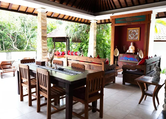 Damewa House *