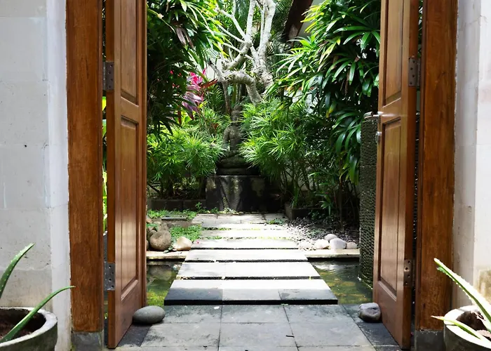 Bed & Breakfast Damewa House *