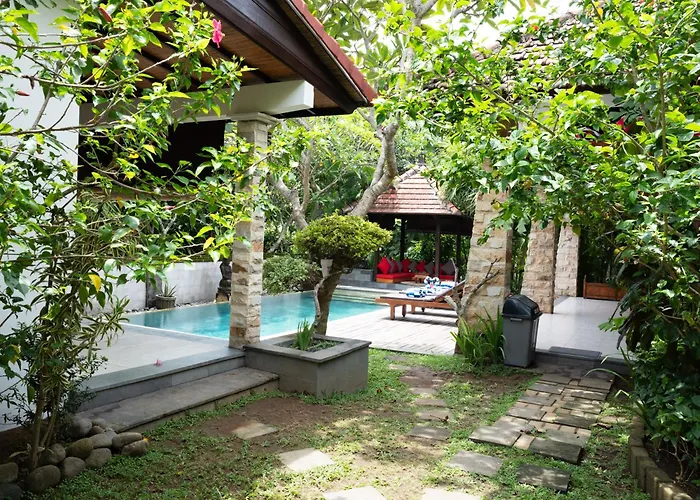 Damewa House *